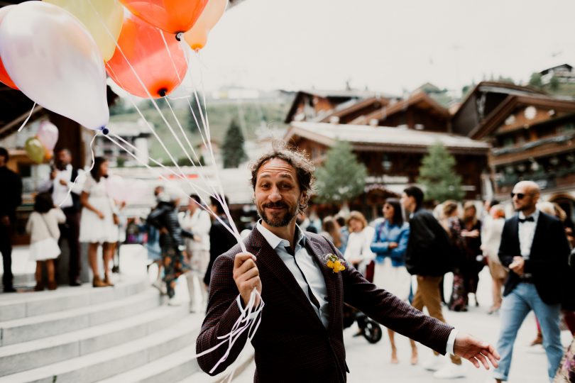 Un mariage atypique, coloré et en petit comité en Haute-Savoie - Photos : Amandine Marque - Blog mariage : La mariée aux pieds nus