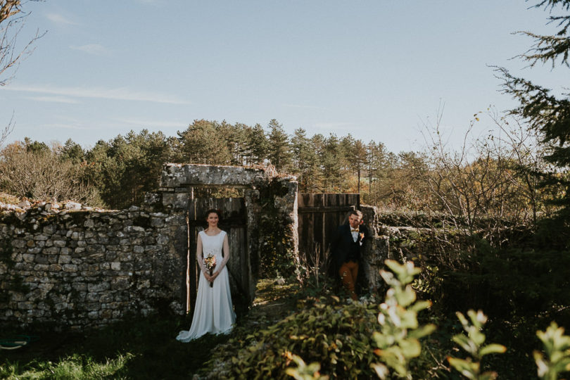 Un mariage en automne en Bourgogne au Domaine du Bouloy - A découvrir sur le blog mariage www.lamarieeauxpiedsnus.com - Photos : Benjamin Le Du