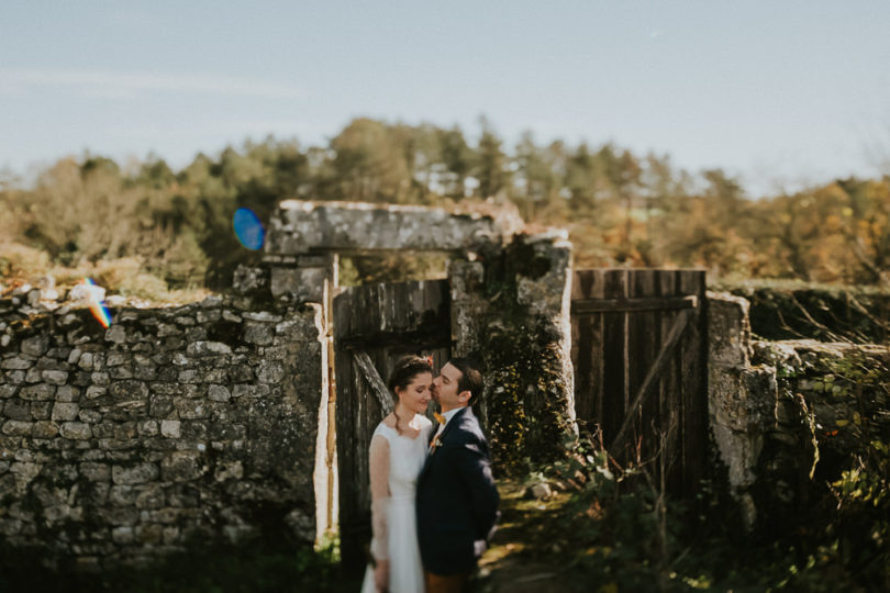 Un mariage en automne en Bourgogne au Domaine du Bouloy - A découvrir sur le blog mariage www.lamarieeauxpiedsnus.com - Photos : Benjamin Le Du