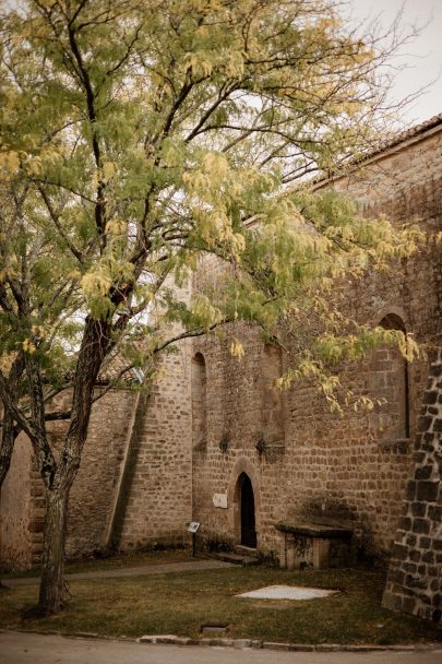 Un mariage en automne au Château Sainte Roseline aux Arcs sur Argens dans le Var - Photos : Dall'k - Blog mariage : La mariée aux pieds nus