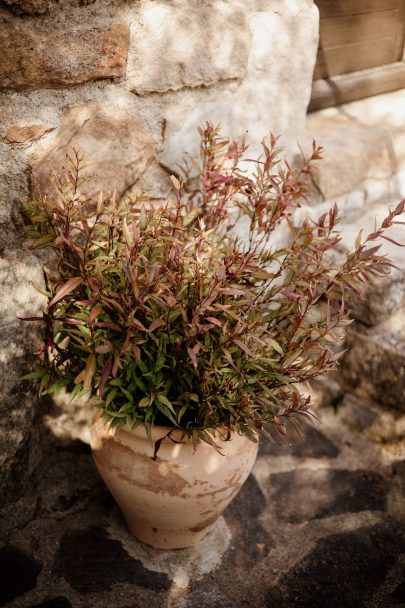 Un mariage en automne au Château Sainte Roseline aux Arcs sur Argens dans le Var - Photos : Dall'k - Blog mariage : La mariée aux pieds nus