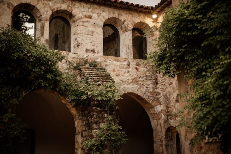 Un mariage en automne au Château Sainte Roseline aux Arcs sur Argens dans le Var - Photos : Dall'k - Blog mariage : La mariée aux pieds nus