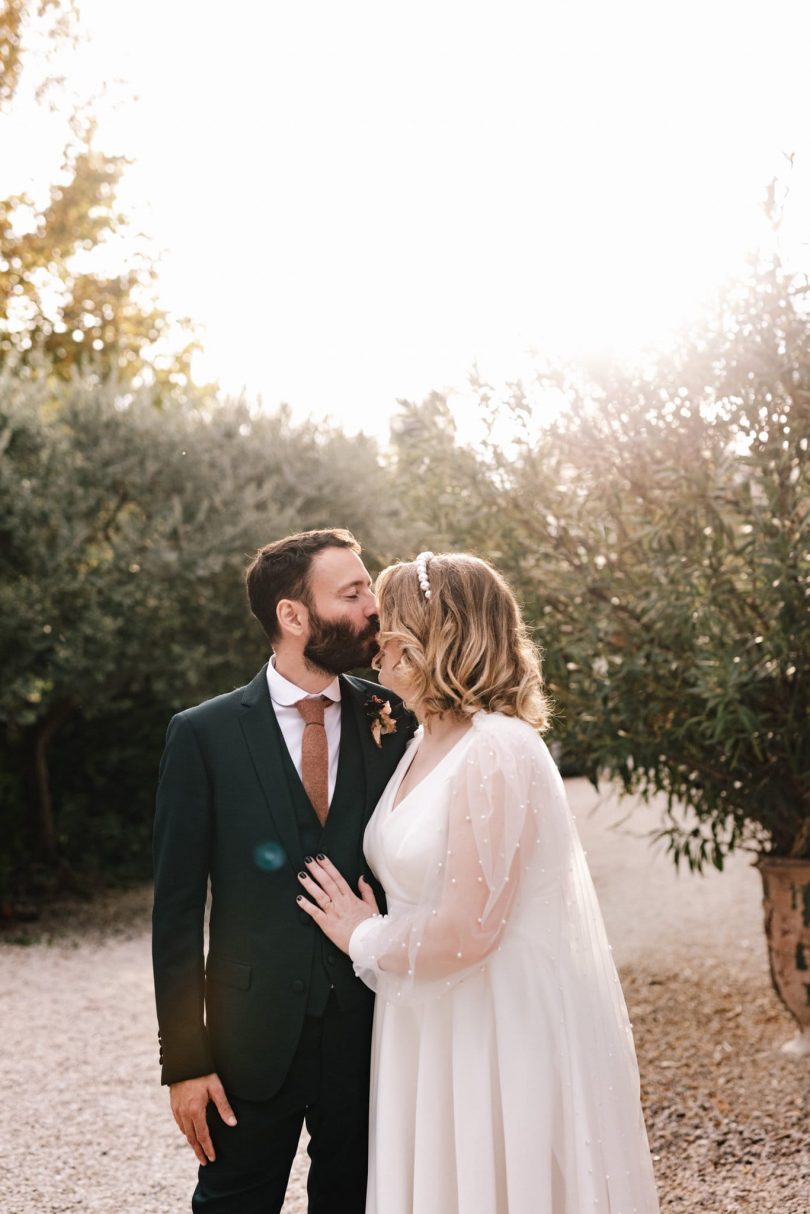 Un mariage d'automne au Domaine de Blanche Fleur près d'Avignon - Photos : Chloé Lapeyssonnie - Blog mariage La mariée aux pieds nus