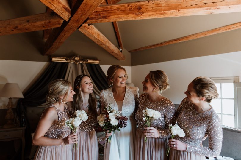 Un mariage en automne au Mas d'Arvieux en Provence - Photos : Soulpics - Blog mariage : La mariée aux pieds nus