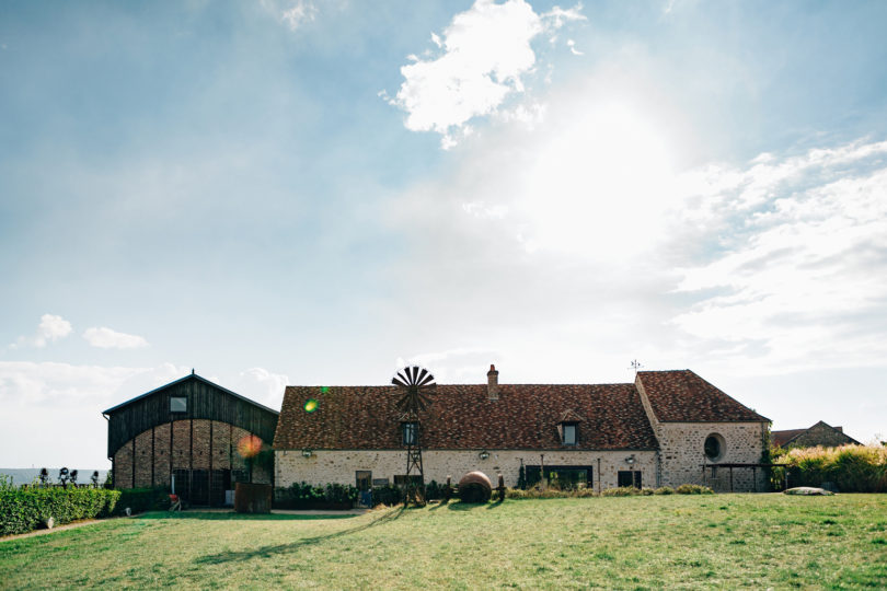 Un mariage en automne au domaines des Bonnes Joies dans les Yvelines - A découvrir sur le blog mariage www.lamarieeauxpiedsnus.com - Photos : Pierre Atelier