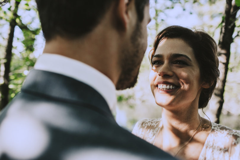 Un mariage en vert et blanc au Domaine de Blanche Fleur près d'Avignon - A découvrir sur le blog mariage www.lamarieeauxpiedsnus.com - Photos : Lorenzo Accardi