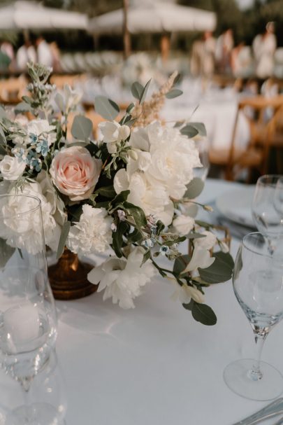 Un mariage en bleu à la Bastide d'Astres en Provence - Photos : Clarisse et Johan - Blog mariage : La mariée aux pieds nus