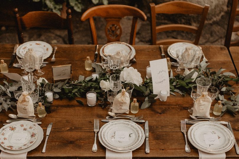 Un mariage bohème à l'Auberge du Rédier dans les Alpes Maritimes - Photos : Clarisse et Johan - Blog mariage : La mariée aux pieds nus