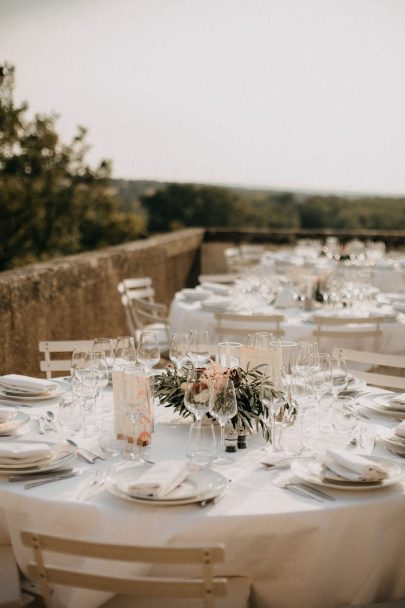 Un mariage bohème au Chateau de la Barben en Provence - Photos : Gwendoline Noir - Blog mariage : La mariée aux pieds nus