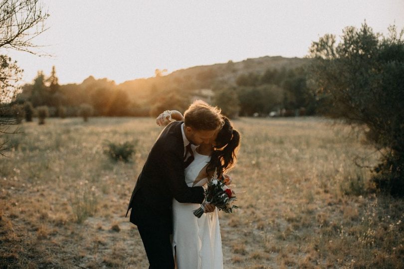 Un mariage bohème au Chateau de la Barben en Provence - Photos : Gwendoline Noir - Blog mariage : La mariée aux pieds nus