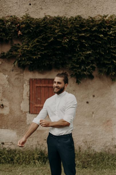 Un mariage bohème au Château de Theon en Charente Maritime - Photos : Baptiste Hauville- Wedding planner : Sparkly Agency - Blog mariage : La mariée aux pieds nus