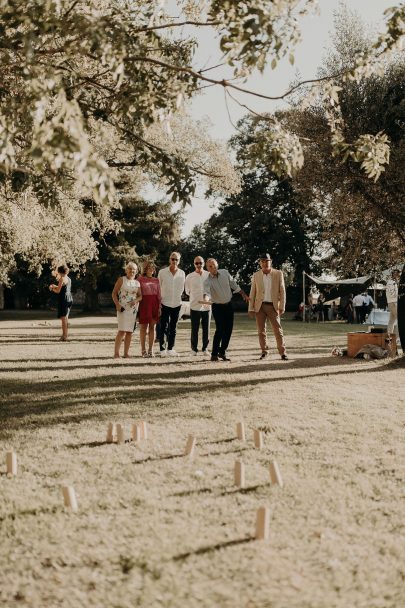 Un mariage bohème au Château de Theon en Charente Maritime - Photos : Baptiste Hauville- Wedding planner : Sparkly Agency - Blog mariage : La mariée aux pieds nus