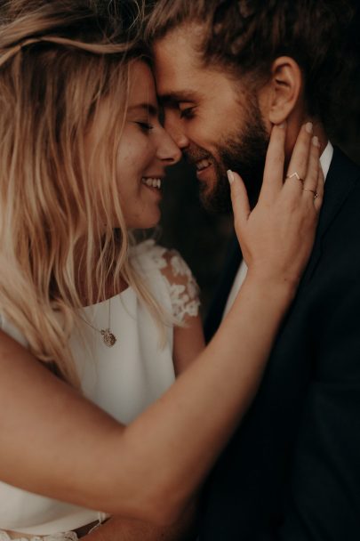 Un mariage bohème au Château de Theon en Charente Maritime - Photos : Baptiste Hauville- Wedding planner : Sparkly Agency - Blog mariage : La mariée aux pieds nus