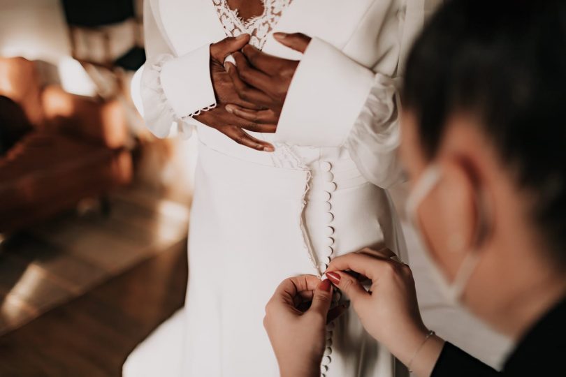 Un mariage bohème au Clos des Charmes dans le Périgord - Photos : Coralie Terrée - Blog mariage : La mariée aux pieds nus