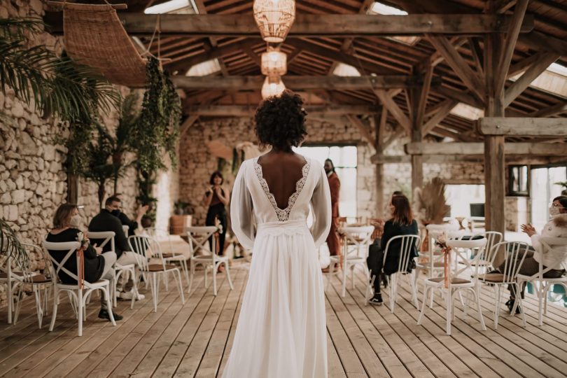 Un mariage bohème au Clos des Charmes dans le Périgord - Photos : Coralie Terrée - Blog mariage : La mariée aux pieds nus