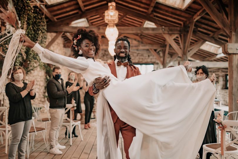 Un mariage bohème au Clos des Charmes dans le Périgord - Photos : Coralie Terrée - Blog mariage : La mariée aux pieds nus