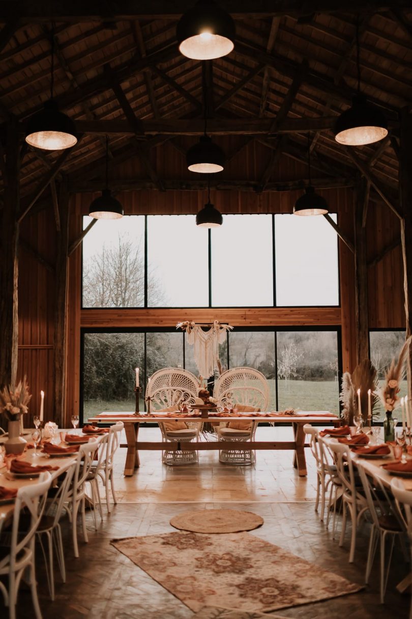 Un mariage bohème au Clos des Charmes dans le Périgord - Photos : Coralie Terrée - Blog mariage : La mariée aux pieds nus