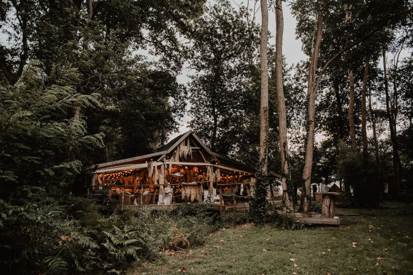 Un mariage bohème au Coco Barn Wood Lodge dans les Landes - Photos : Patricia Hendrychova-Estanguet - Blog mariage : La mariée aux pieds nus