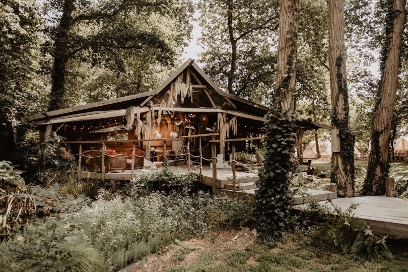 Un mariage bohème au Coco Barn Wood Lodge dans les Landes - Photos : Patricia Hendrychova-Estanguet - Blog mariage : La mariée aux pieds nus