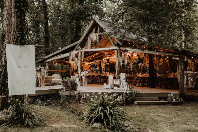 Un mariage bohème au Coco Barn Wood Lodge dans les Landes - Photos : Patricia Hendrychova-Estanguet - Blog mariage : La mariée aux pieds nus