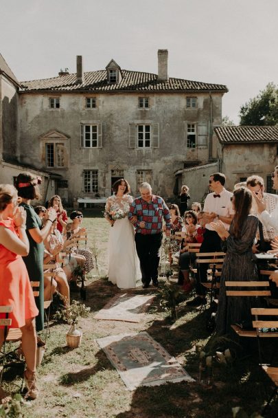 Un mariage bohème et coloré au Pays-Basque - Photos : Baptiste Hauville - Blog mariage : La mariée aux pieds nus