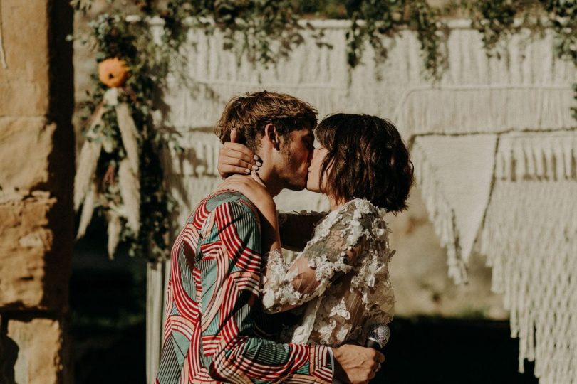 Un mariage bohème et coloré au Pays-Basque - Photos : Baptiste Hauville - Blog mariage : La mariée aux pieds nus