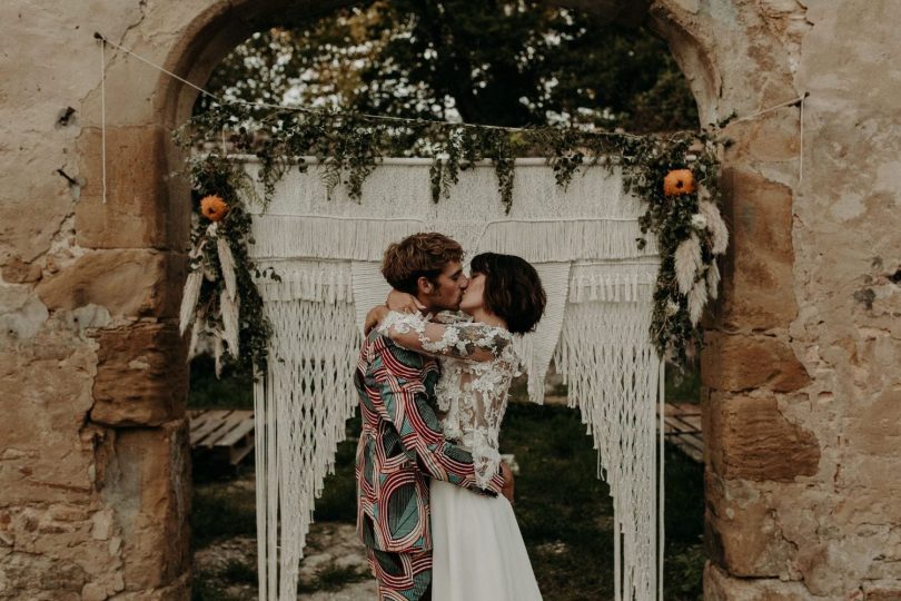 Un mariage bohème et coloré au Pays-Basque - Photos : Baptiste Hauville - Blog mariage : La mariée aux pieds nus