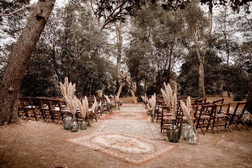 Un mariage bohème au Domaine de la Grangette dans l'Hérault - Photos : Rock'n Brides - Blog mariage : La mariée aux pieds nus