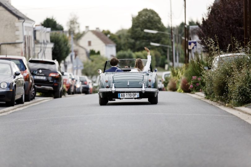 Le mariage bohème et coloré dans la forêt de la créatrice Elise Hameau - A découvrir sur le blog mariage www.lamarieeauxpiedsnus.com - Photos : Céline Marks