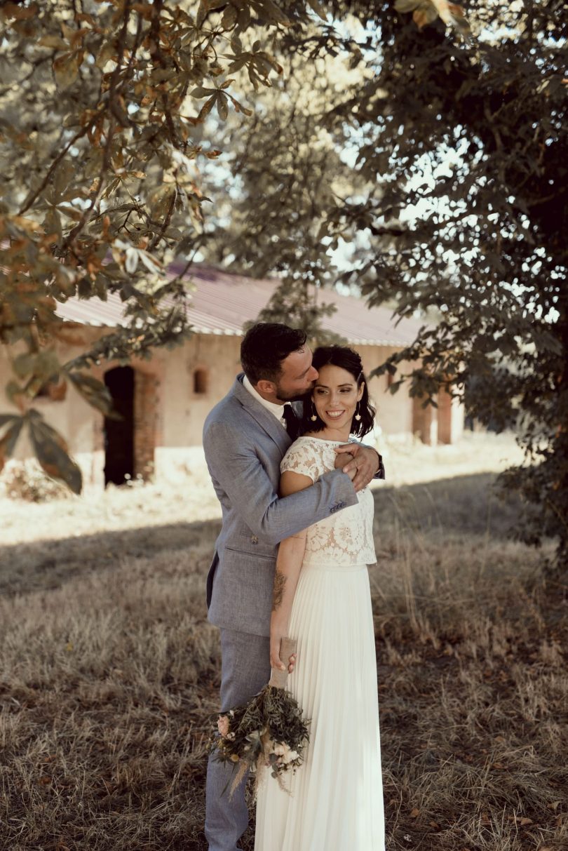 Un mariage bohème au Domaine de la Molière en Auvergne - Photos : Arty Photos - Blog mariage : La mariée aux pieds nus