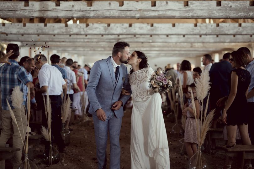 Un mariage bohème au Domaine de la Molière en Auvergne - Photos : Arty Photos - Blog mariage : La mariée aux pieds nus
