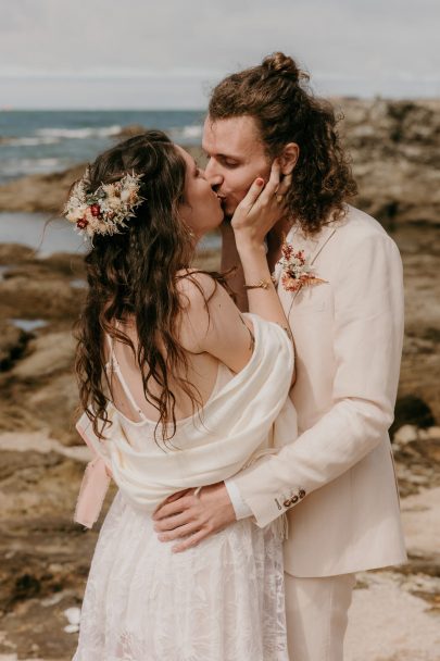 Un mariage simple et bohème à Guerande - Photos : Julia Allio - Blog mariage : La mariée aux pieds nus