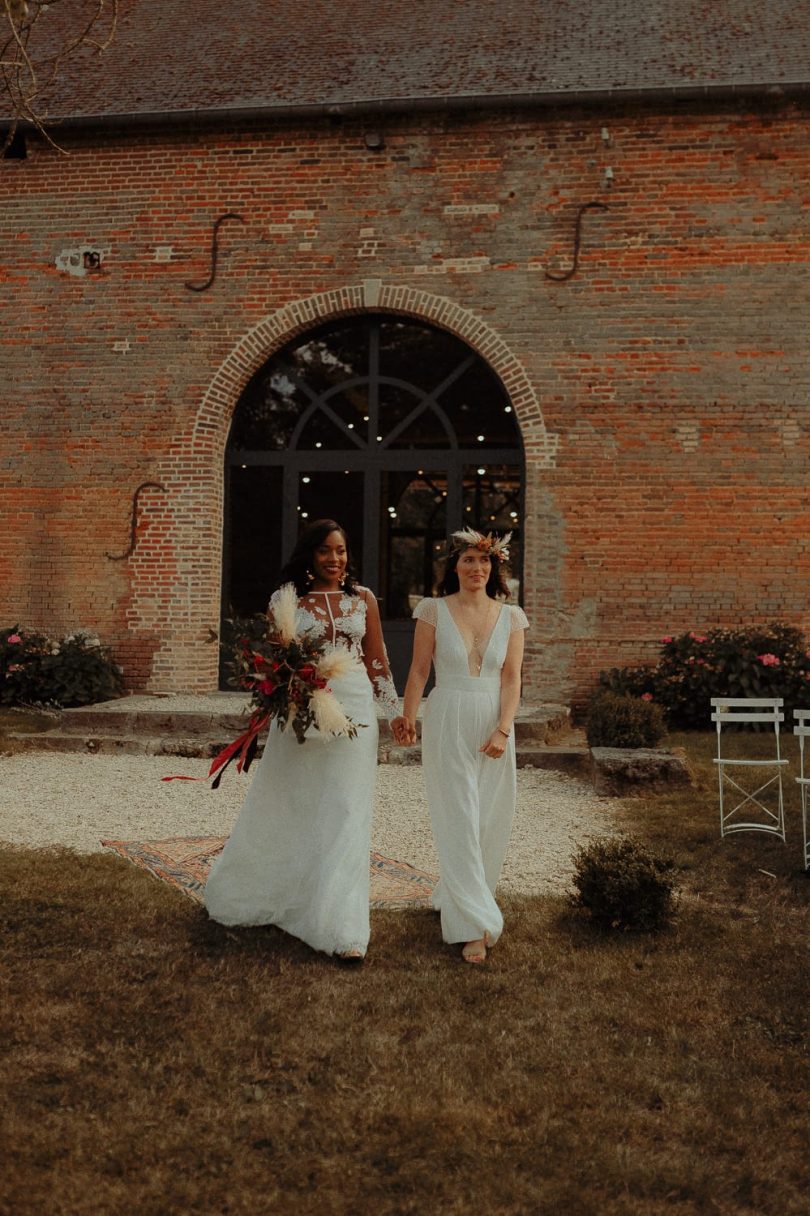 Un mariage simple et bohème en Normandie - Photos : Vanessa Madec - Blog mariage : La mariée aux pieds nus