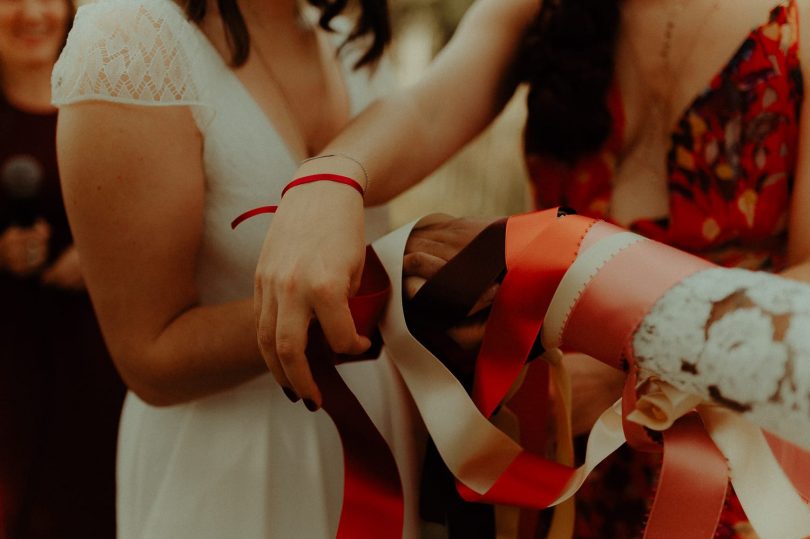 Un mariage simple et bohème en Normandie - Photos : Vanessa Madec - Blog mariage : La mariée aux pieds nus