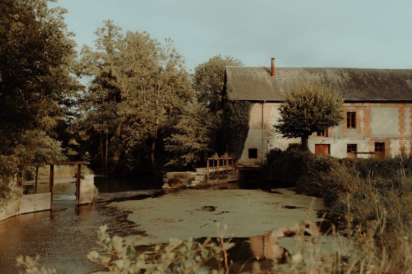 Un mariage simple et bohème en Normandie - Photos : Vanessa Madec - Blog mariage : La mariée aux pieds nus