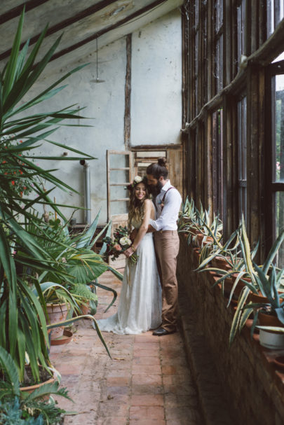 Un mariage bohème en pourpre et vert - Shooting d'inspiration à découvrir sur le blog mariage www.lamarieeauxpiedsnus.com - Photos : Margherita Carlati