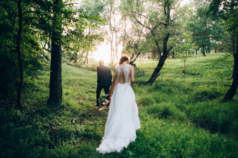 Un mariage bohème à Bormes-les-Mimosas - A découvrir sur www.lamarieeauxpiedsnus.com - Stylisme : Atelier Blanc - Photos : Ingrid Lepan