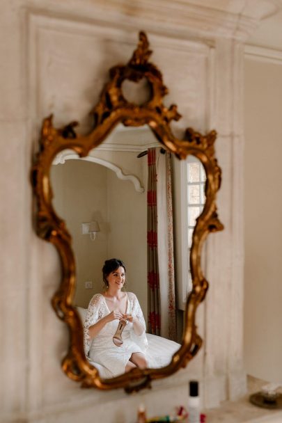 Un mariage bohème et végétal au Mas des Escaravatiers en Provence - Photos : Clément Minair - Blog mariage : La mariée aux pieds nus