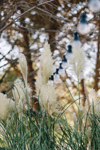 Un mariage Boho en bleu - A découvrir sur le blog mariage www.lamarieeauxpiedsnus.com - Photos : Chloé Lapeyssonnie