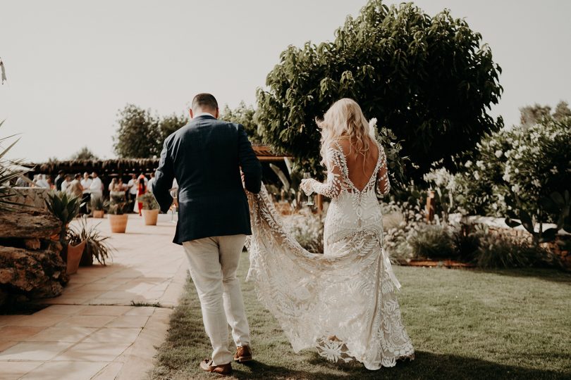 Un mariage boho à Ibiza - Photos : The Quirky - Blog mariage : La mariée aux pieds nus.