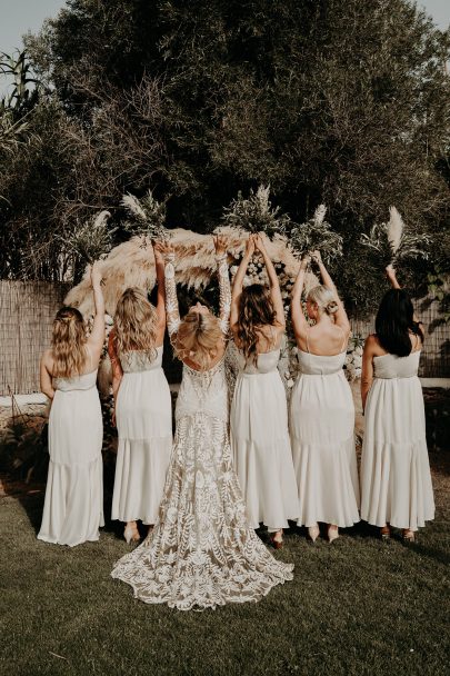 Un mariage boho à Ibiza - Photos : The Quirky - Blog mariage : La mariée aux pieds nus.