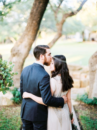 Un mariage boho au Texas - La mariée aux pieds nus - Photos : Marion Heurteboust