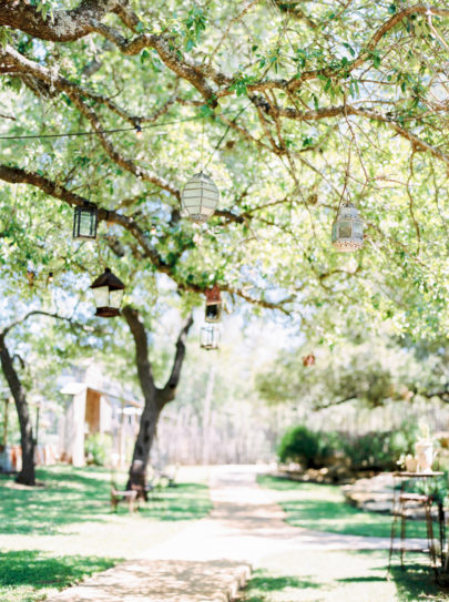 Un mariage boho au Texas - La mariée aux pieds nus - Photos : Marion Heurteboust