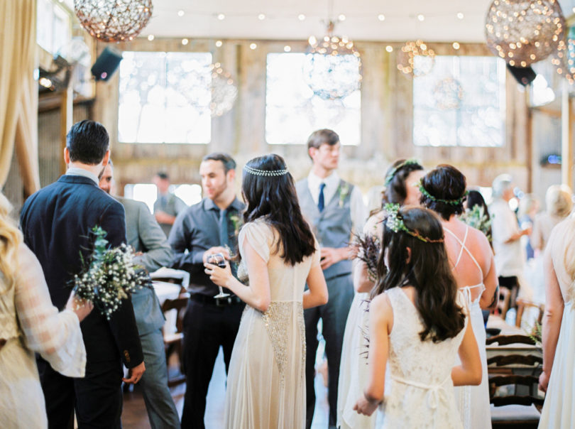 Un mariage boho au Texas - La mariée aux pieds nus - Photos : Marion Heurteboust