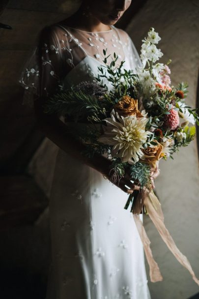 Un mariage au Domaine des Bonnes Joies en région Parisienne - Photos : NeuPap Photography - Blog mariage : La mariée aux pieds nus