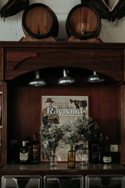 Un mariage en Camargue au Mas du Juge - Photos : Lorenzo Accardi - Blog mariage : La mariée aux pieds nus