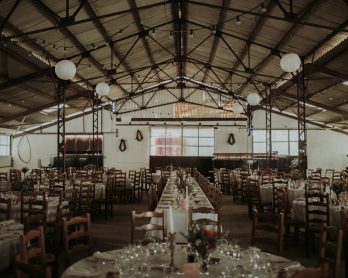 Un mariage en Camargue au Mas du Juge - Photos : Lorenzo Accardi - Blog mariage : La mariée aux pieds nus