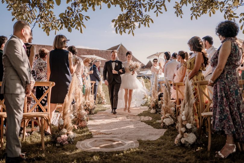 Un mariage au Carré de Lailly en Bourgogne - Photos : Deux drôles d'oiseaux - Blog mariage : La mariée aux pieds nus