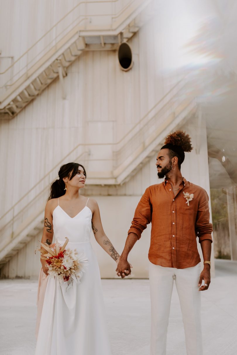 Un mariage dans une carrière - Photos : Bel Esprit - Décoration et fleurs : Majenia - Blog mariage : La mariée aux pieds nus