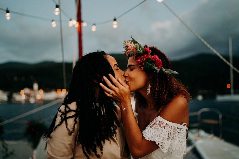 Un mariage sur un catamaran en Guadeloupe - Photos : Camille Brignol - Blog mariage : La mariée aux pieds nus